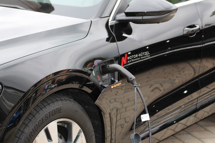 Wireless taxi charging trials coming to Nottingham station